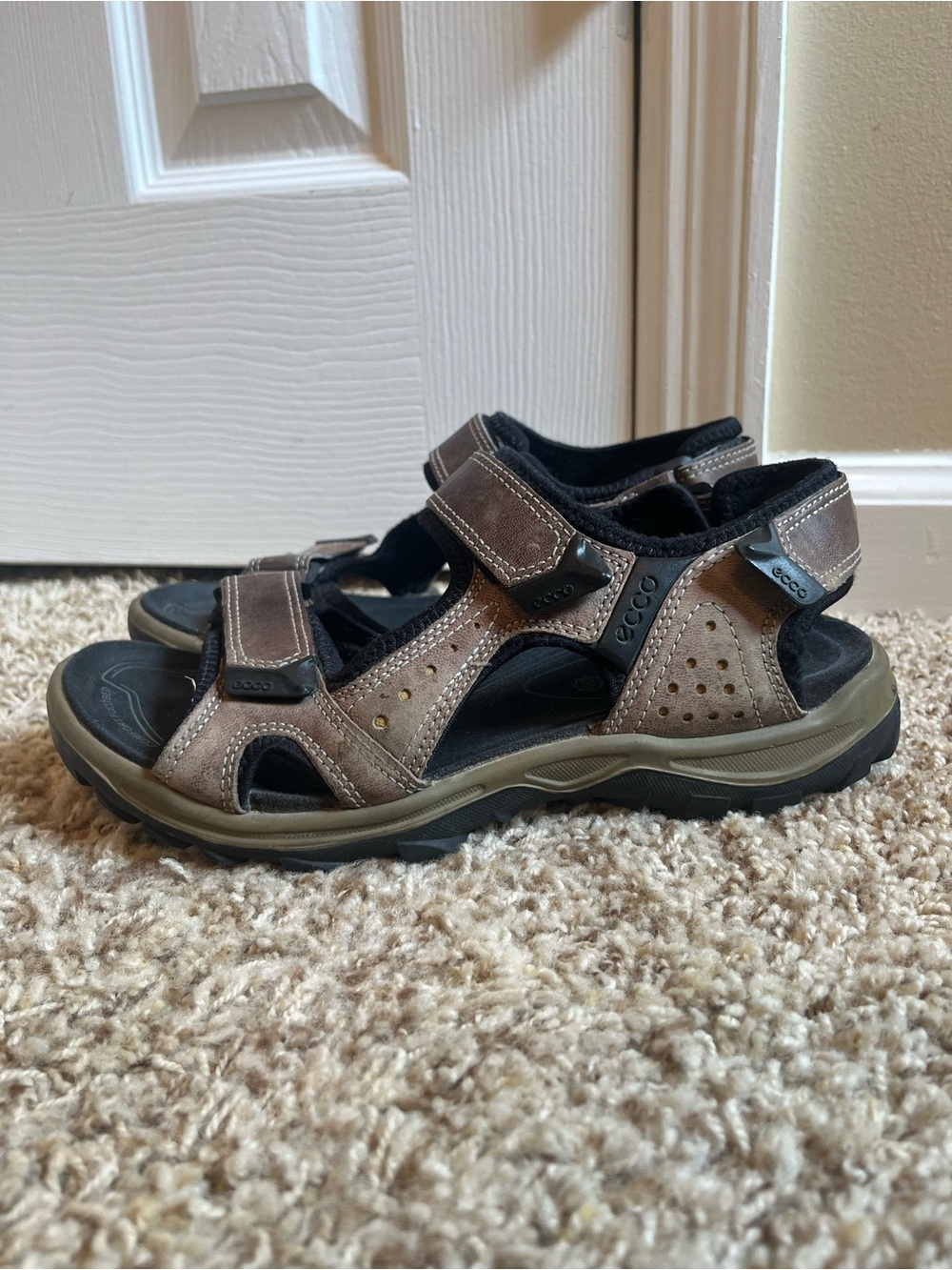 ECCO Men’s Brown Leather Sport Sandals